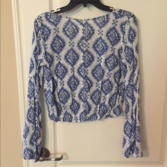 Hollister Vintage Blue Top - Picture 2 of 3